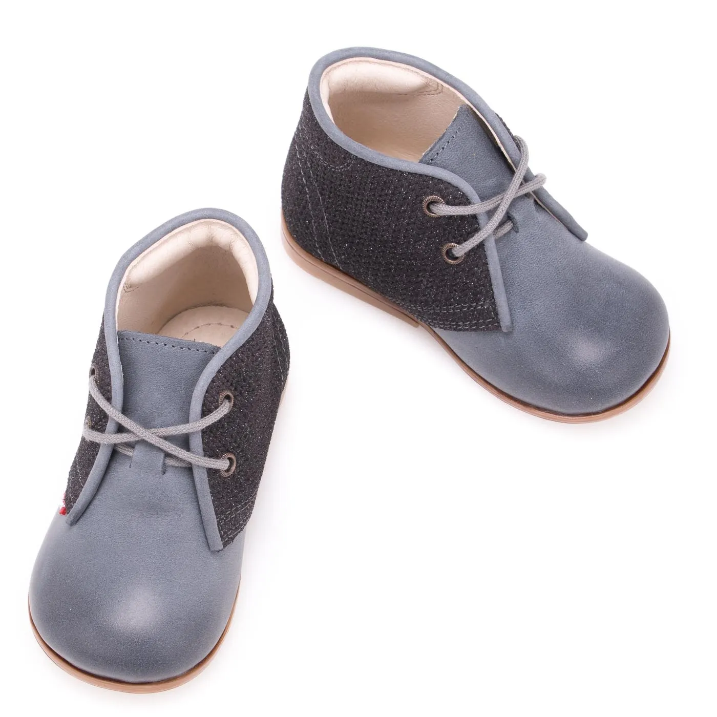 (2362-18) Emel first shoes