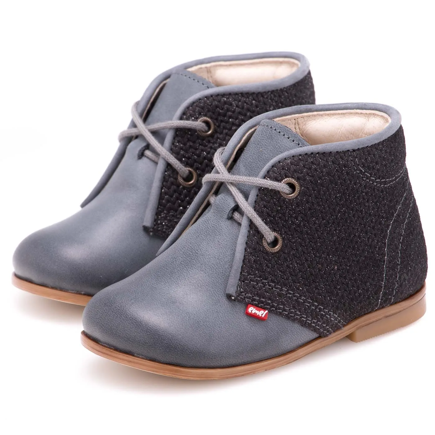 (2362-18) Emel first shoes