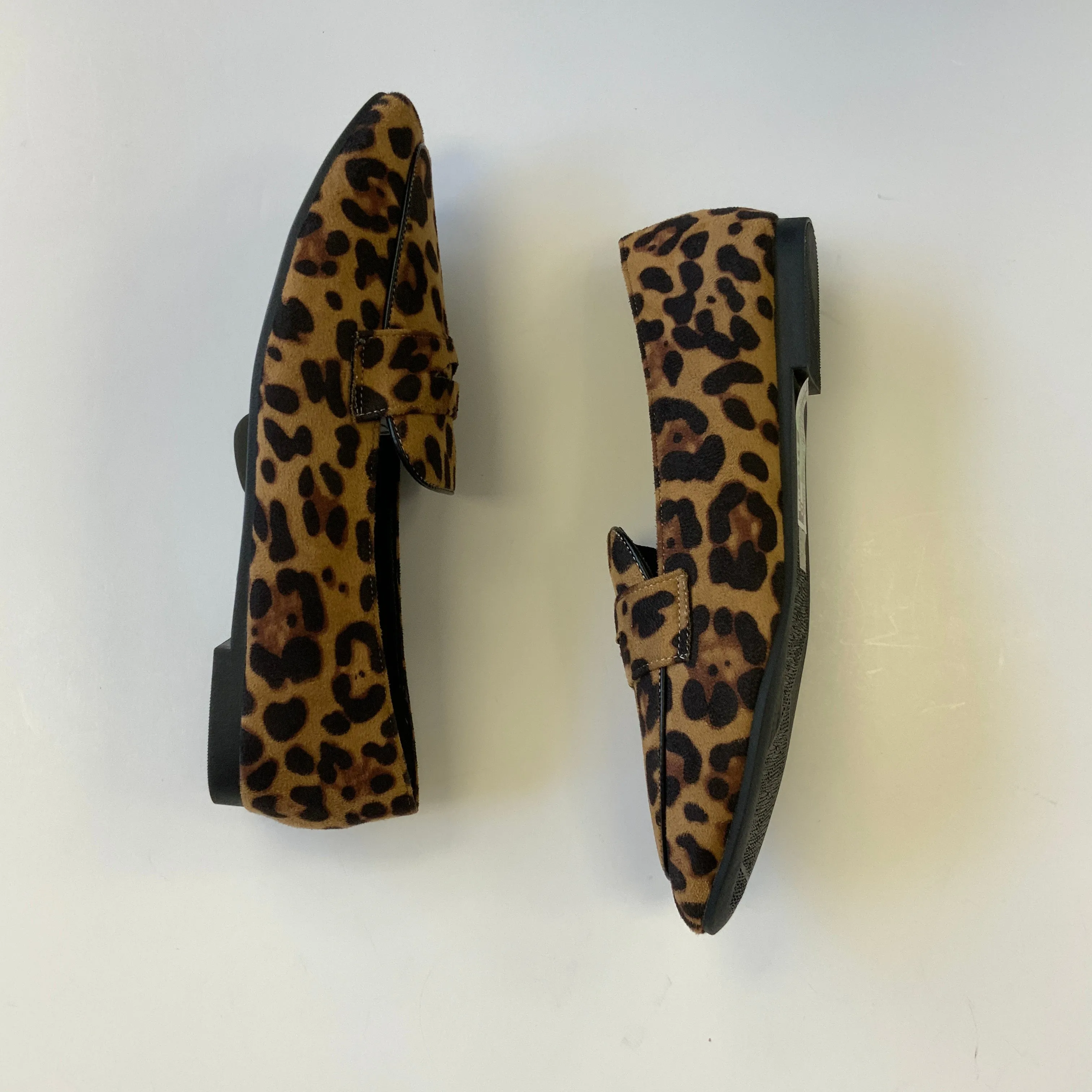 Animal Print Shoes Flats Clothes Mentor, Size 9.5