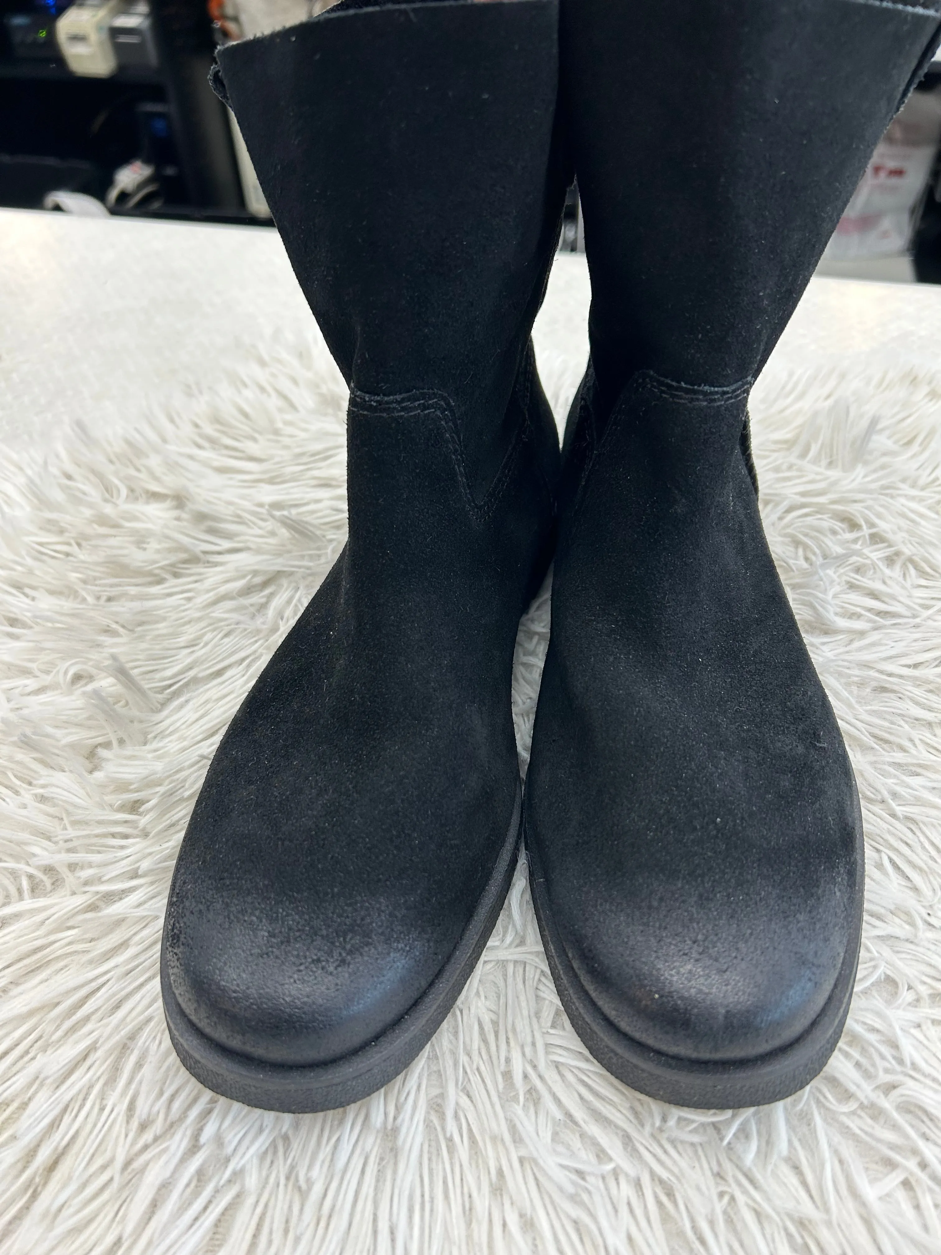 Boots Ankle Flats By Ugg In Black, Size: 7.5