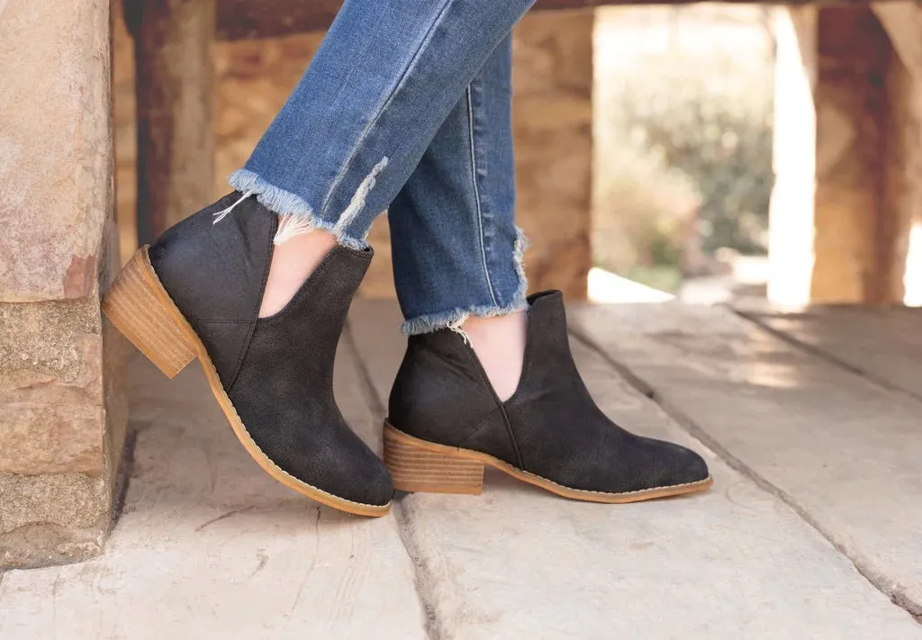 Corkys Wayland Bootie in Black Stars