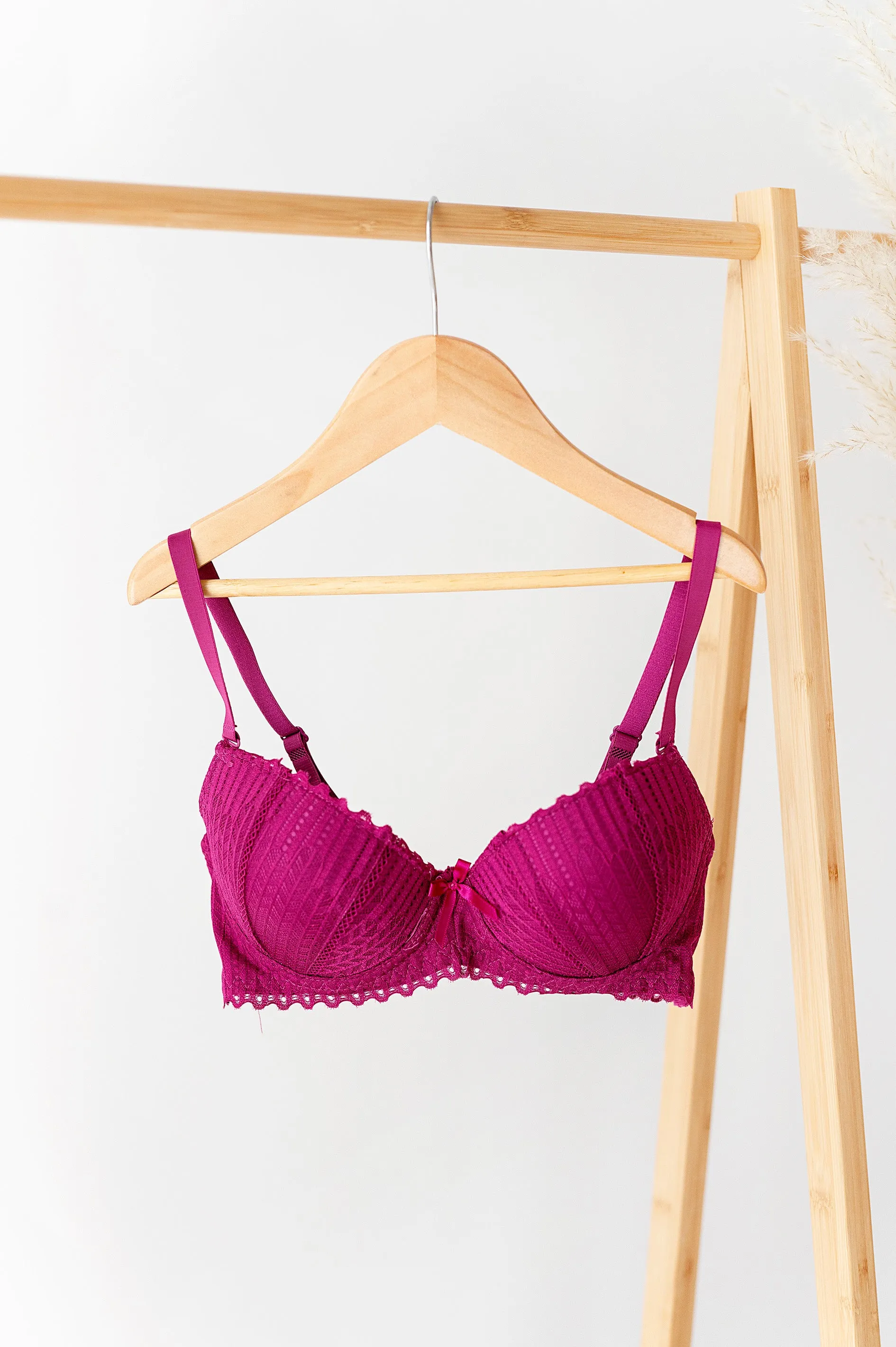 Gia Lace Bra In Fuchsia - Size 40C Left