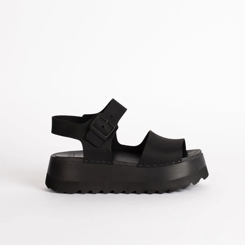 Uma sandal in monochrome black